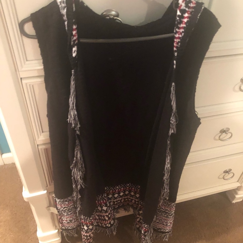 Black hooded sweater - Picture 3 of 3